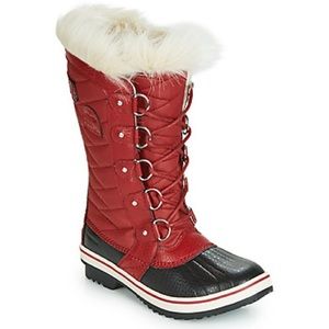 Sorel Tofino II Red/ Black 8.5 NWT